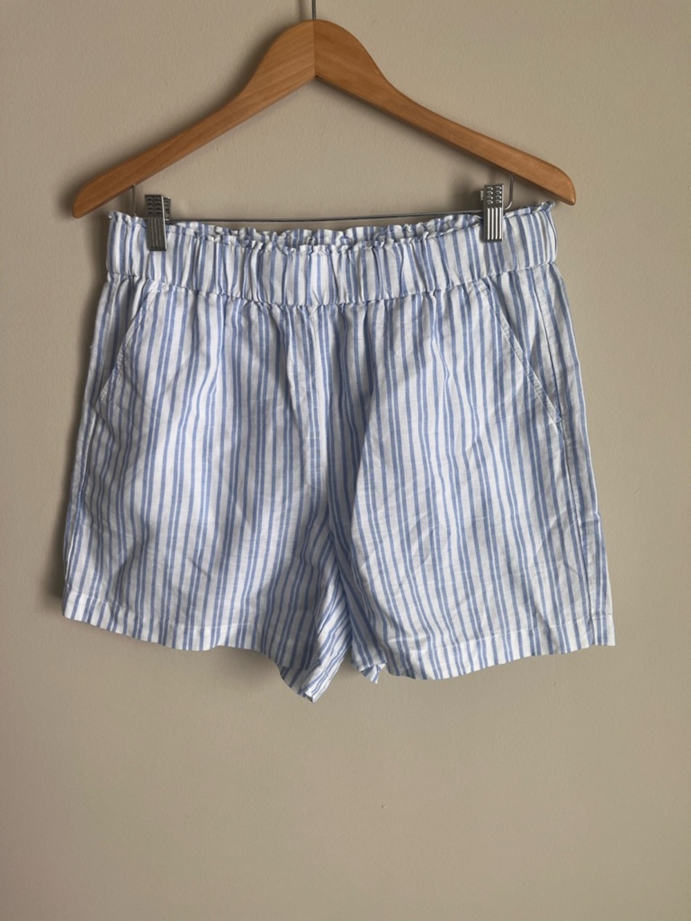 Talbots Nantucket Pull-On Paperbag Shorts 5" Blue and White Stripe Size Medium